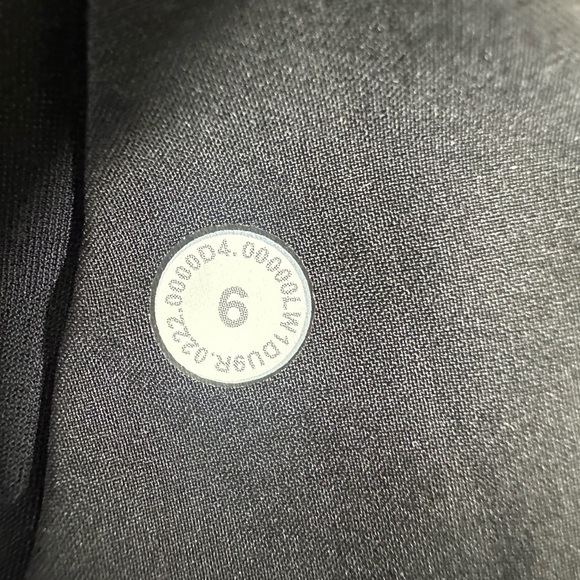 Lululemon Lightweight High-Neck Romper W1DU9R Black size 6 - Picture 3 of 6